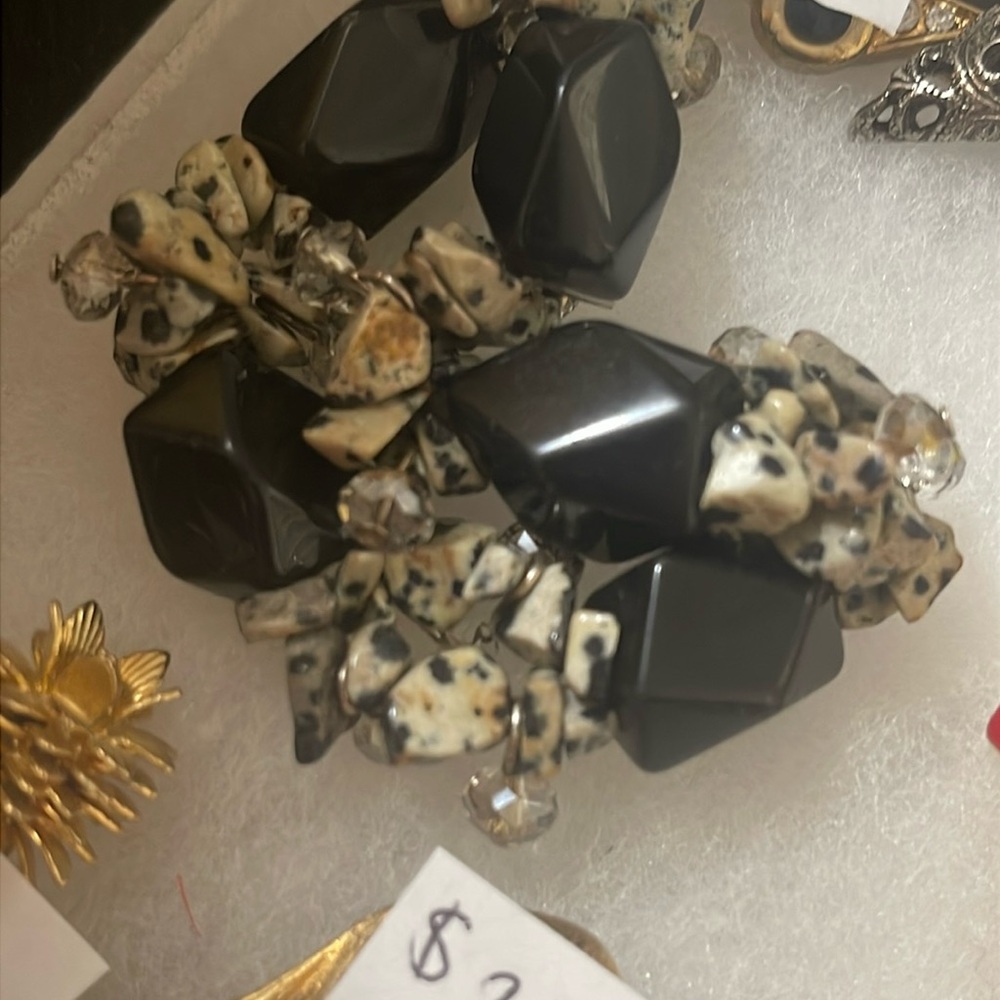 Bracelet, Black beads